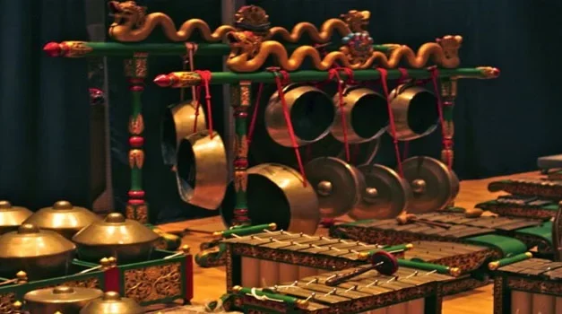 Perangkat Musik Tradisional Gamelan Dalam Banyak Pertunjukan