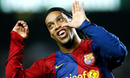 Legendaris Sepakbola Dunia Ronaldinho Penuh Skill Dan Bakat