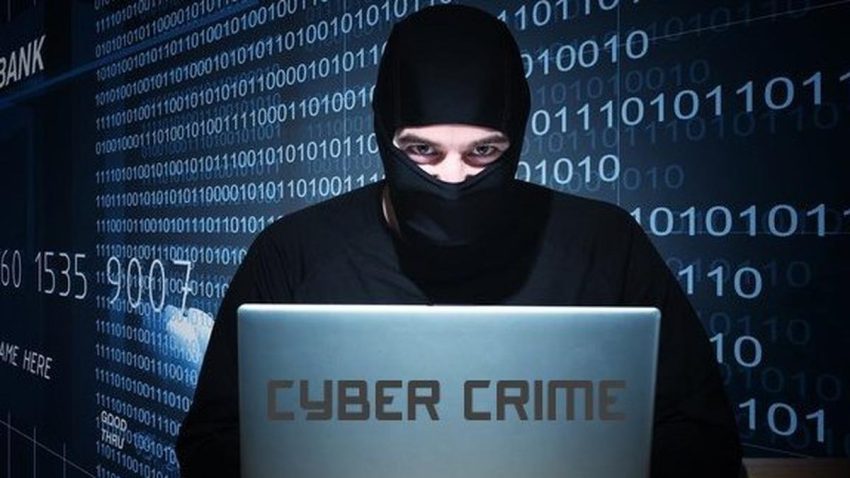 Tindak Kejahatan Teknologi Biasanya Melalui Jaringan Internet