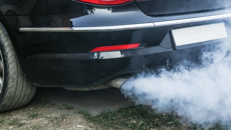 Pengeluaran Gas Kendaraan Melalui Bagian Knalpot