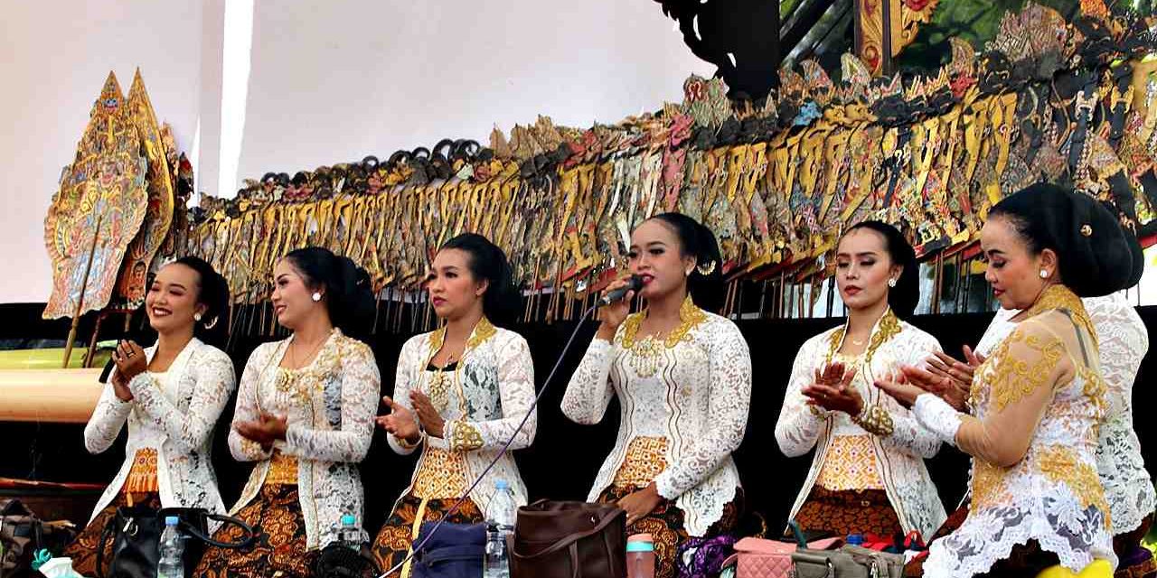 Nyanyian Seni Jawa Atau Kegiatan Nyinden
