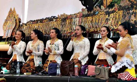Nyanyian Seni Jawa Atau Kegiatan Nyinden