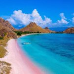 Wisata Alam Pantai Yang Mempunyai Keindahan Tersendiri