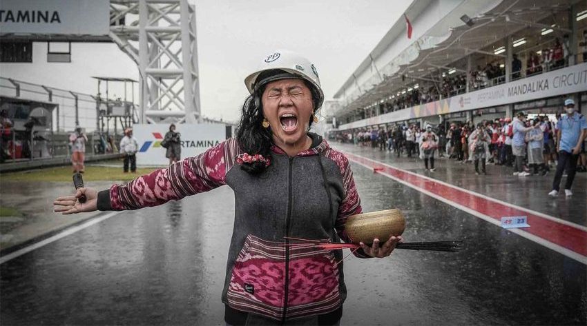 Keahlian Seseorang Dalam Melakukan Pawang Hujan