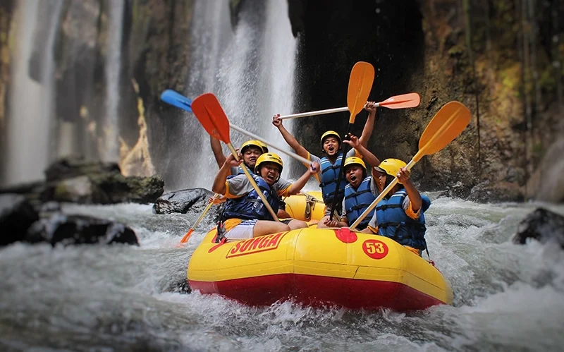 Olahraga Petualangan Air Dengan Cara Arung Jeram