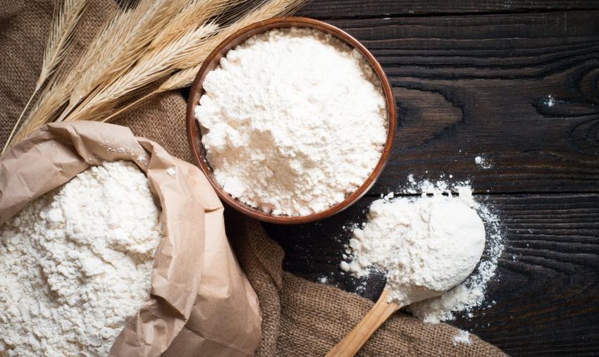 Bahan Makanan Berbentuk Serbuk Yang Masih Mentah