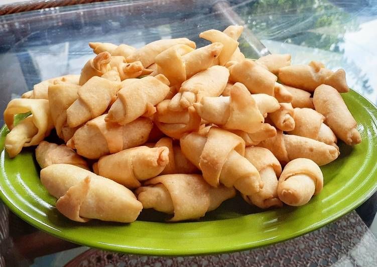 Makanan Camilan Molen Dari Bahan Buah Pisang