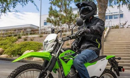 Kendaraan Segala Medan Sebuah Sepeda Motor KLX