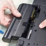 Perangkat Daya Laptop Sebuah Penggunaan Baterai