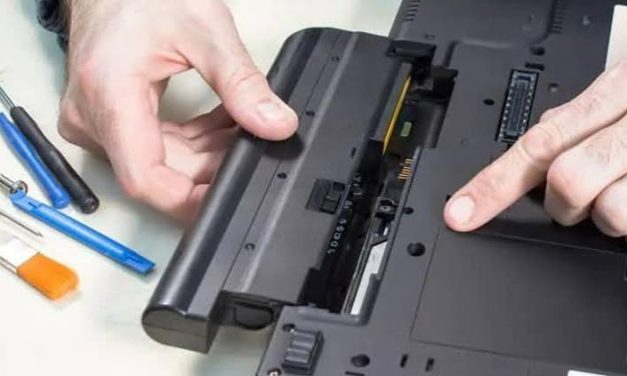 Perangkat Daya Laptop Sebuah Penggunaan Baterai