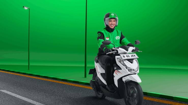 Layanan Digital Ojek Melalui Aplikasi Gojek