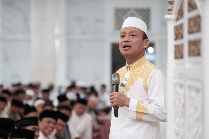 Seseorang Pendakwah Ustad Yang Memiliki Ilmu Agama