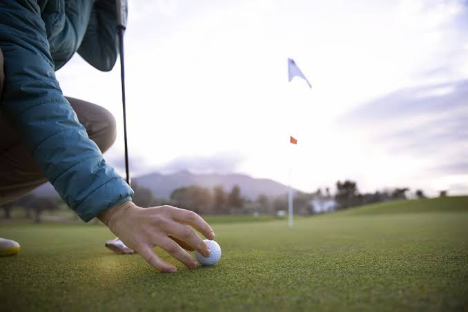 Olahraga Mahal Golf Dengan Stik Dan Biaya Lainnya