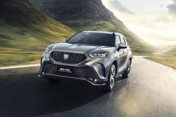 Sebuah Kendaraan AWD Pada Sebuah Mobil