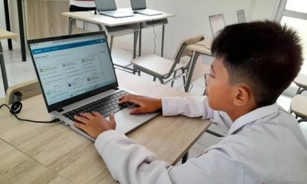 Suatu Perangkat Laptop Sebagai Perkembangan Zaman